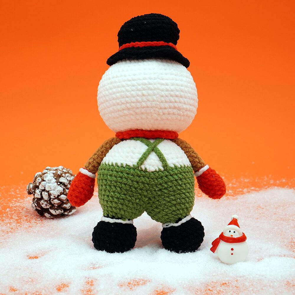 New Crochet Kit for Beginners with Crochet Yarn - Christmas Snowman  Amigurumi