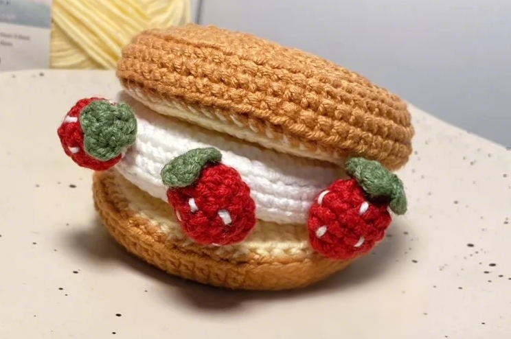 Kostenloses Häkelmuster für cremiges Erdbeersoufflé – Sweet Food Design ... Kostenloses Häkelmuster für cremiges Erdbeersoufflé – Sweet Food Design ...